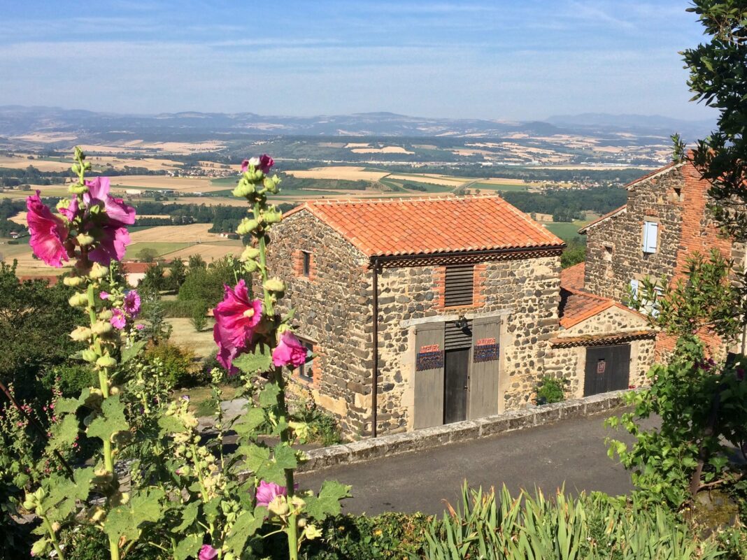 Usson Vue Bati Et Paysage